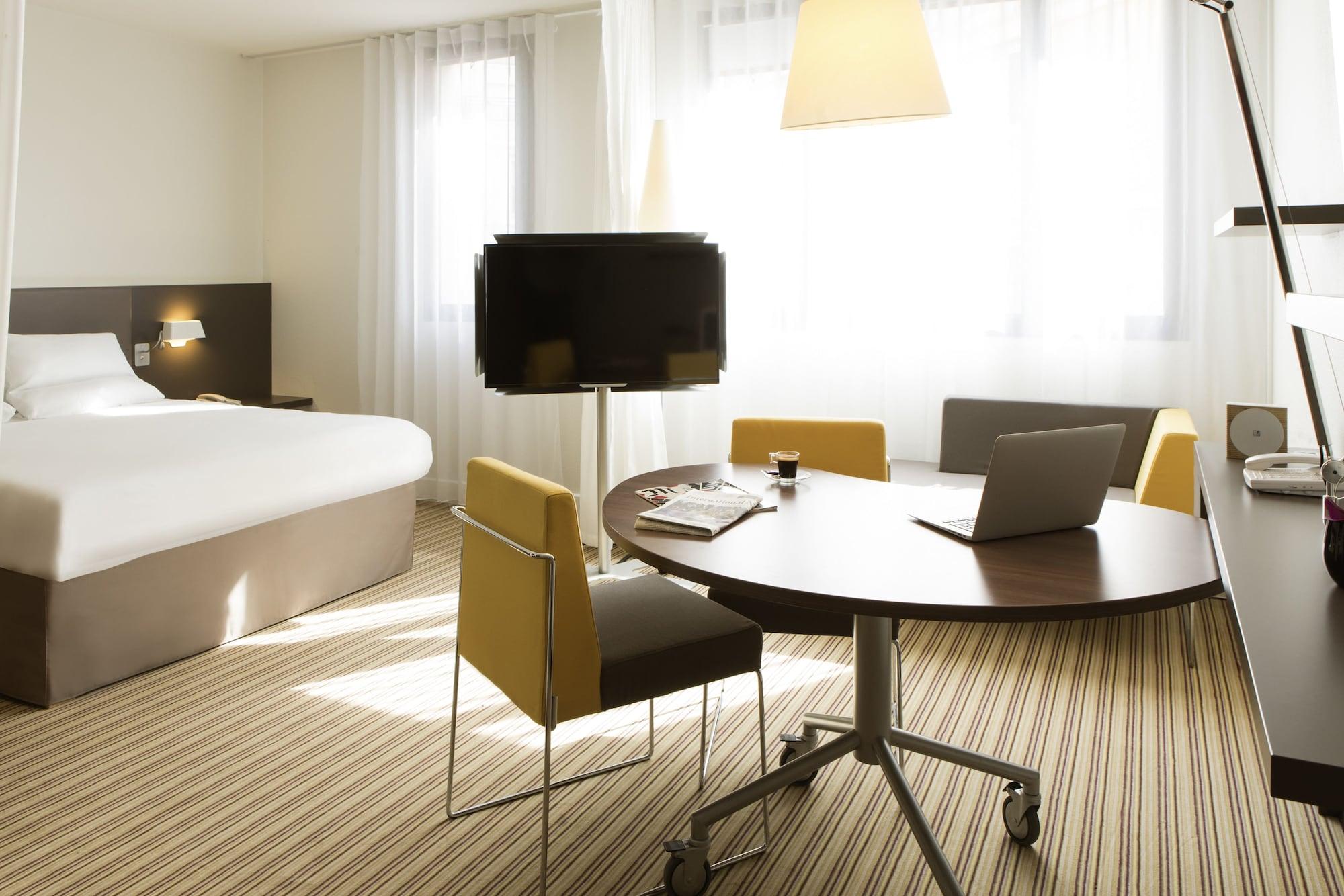 B&B Hotel Velizy Est Eksteriør billede