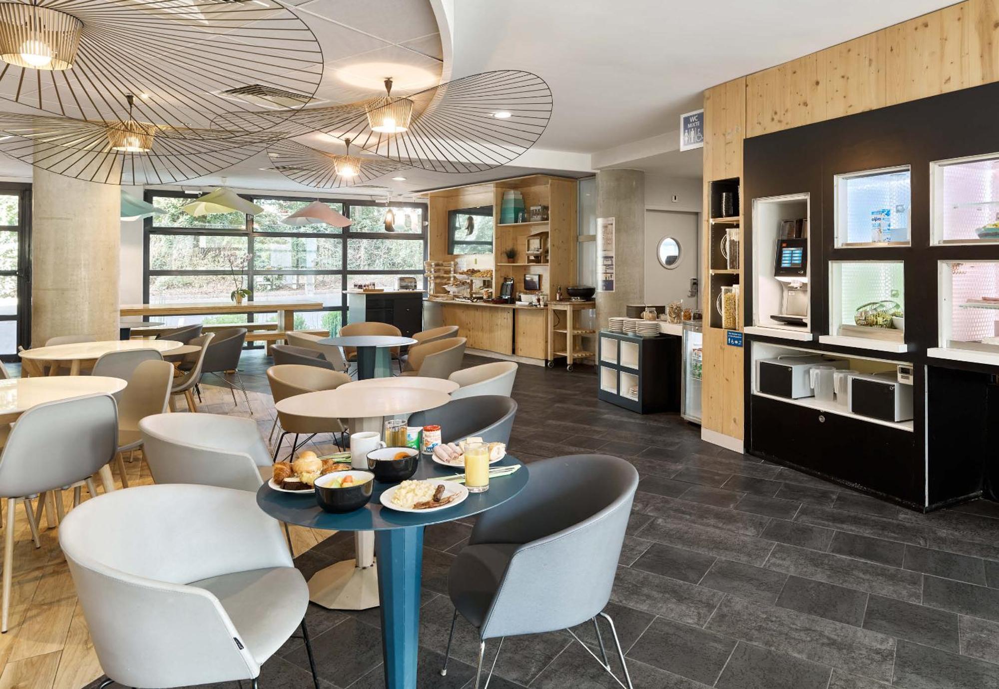 B&B Hotel Velizy Est Eksteriør billede