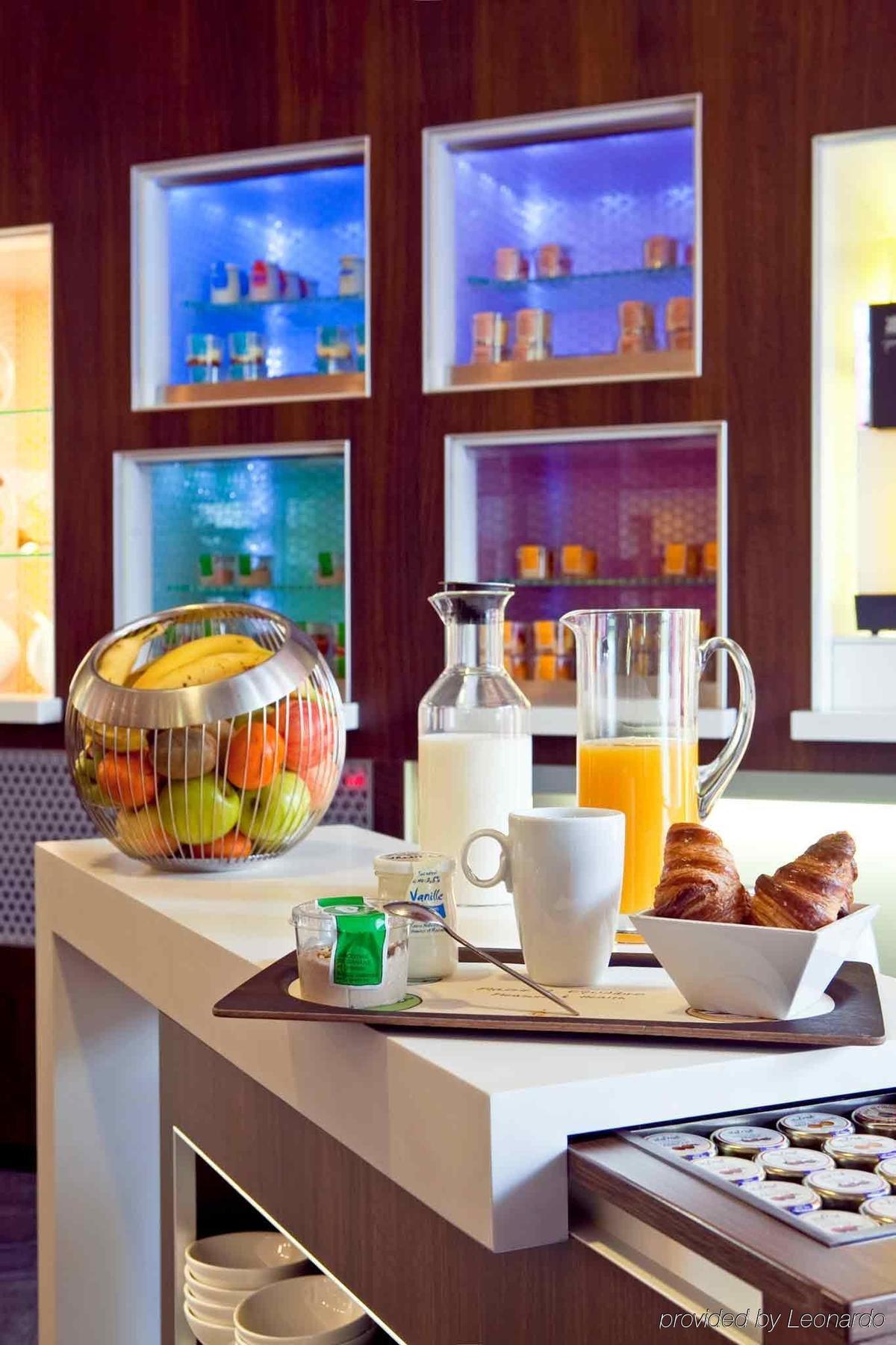 B&B Hotel Velizy Est Eksteriør billede